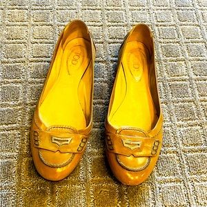Tod's brown women's leather shoes (size 11)